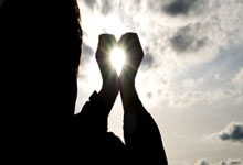 28圈：海港客胜梅州锁定半程冠军，下半赛季多线作战需警惕.